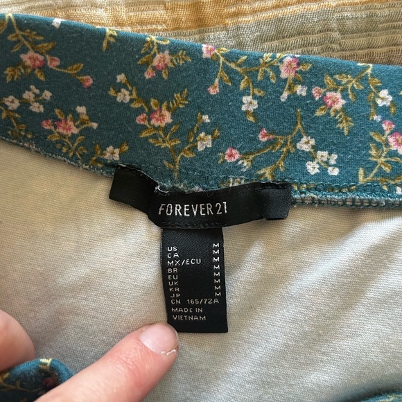 Green Floral Forever 21 Mini Skirt - Picture 2 of 3